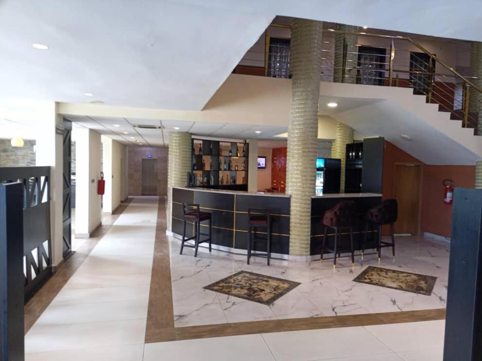 Goldentulip Essentials Owerri Hotel Exterior photo